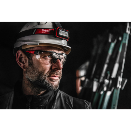 MILWAUKEE Enhanced Safety Glasses Čiré ochranné brýle - odolné proti poškrábání a zamlžování - 1 kus 4932478763