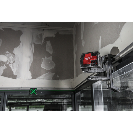 MILWAUKEE L4 CLL-301C - Akumulátorový křížový liniový laser se zeleným světlem s USB 4933478098