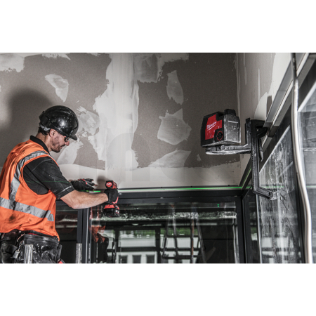 MILWAUKEE L4 CLL-301C - Akumulátorový křížový liniový laser se zeleným světlem s USB 4933478098