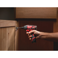 MILWAUKEE M12™ kompaktní jednorychlostní šroubovák 4933447135