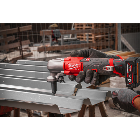 MILWAUKEE M12 FNB16-402X M12 FUEL prostřihovač plechu 1,6 mm 4933479619