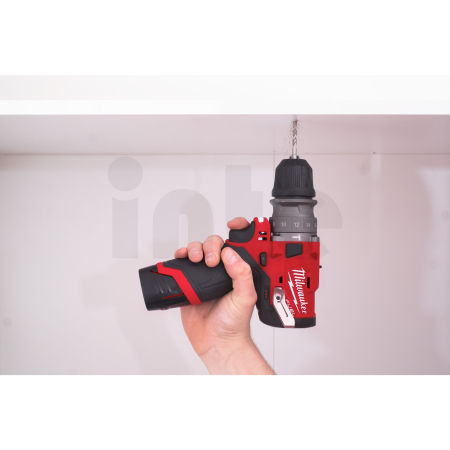 MILWAUKEE M12 FUEL™ kompaktní příklepová vrtačka s rychlovýměnným sklíčidlem 4933464138