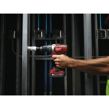 MILWAUKEE M18™ kompaktní vrtací šroubovák 4933443555