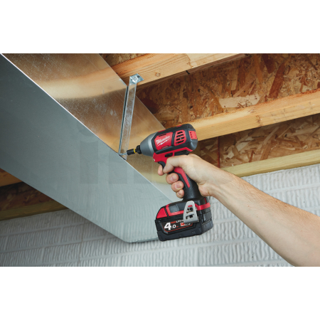 MILWAUKEE M18™ ¼″ hex kompaktní rázový utahovák 4933443570