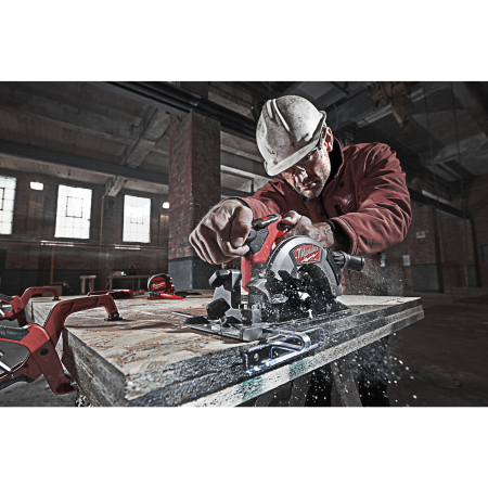 MILWAUKEE M18 FUEL™ 55 mm okružní pila na dřevo a plast 4933451429
