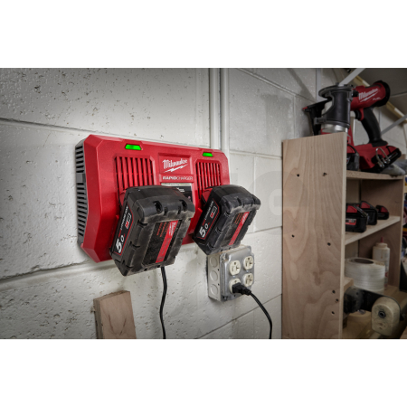 MILWAUKEE M18DFC - M18™ duální rychlonabíječka 4932472073