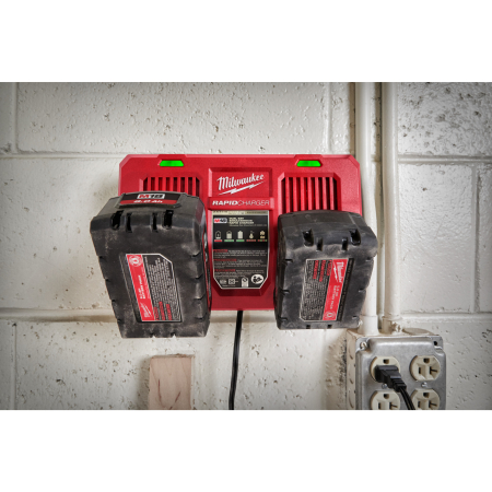 MILWAUKEE M18DFC - M18™ duální rychlonabíječka 4932472073