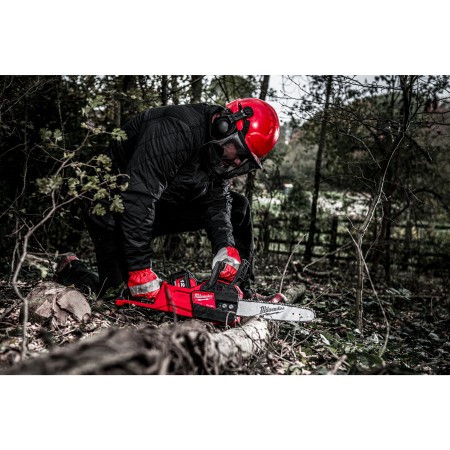 MILWAUKEE M18 FUEL™ Řetězová pila s lištou 30 cm 4933471443