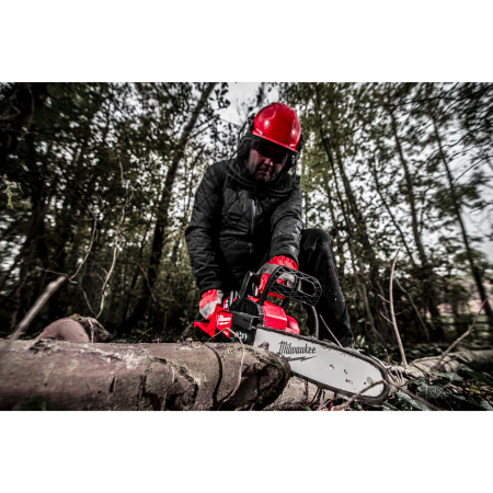 MILWAUKEE M18 FUEL™ Řetězová pila s lištou 30 cm 4933471443