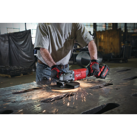 MILWAUKEE M18 FUEL 230 mm velká úhlová bruska s kolébkovým spínačem 4933499241