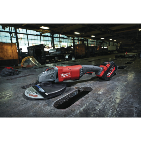 MILWAUKEE M18 FUEL 230 mm velká úhlová bruska s kolébkovým spínačem 4933499241
