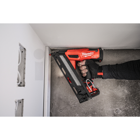 MILWAUKEE M18 FN15GA M18 FUEL™ dokončovací hřebíkovačka 15 GA 4933478091