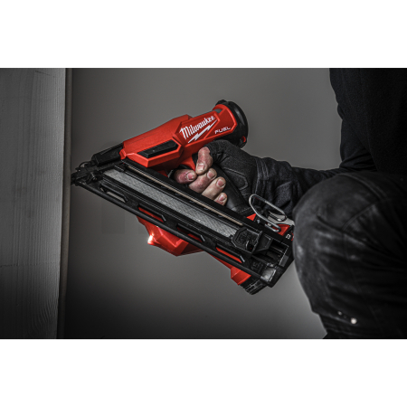MILWAUKEE M18 FN15GA M18 FUEL™ dokončovací hřebíkovačka 15 GA 4933478091