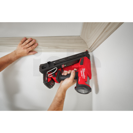 MILWAUKEE M18 FN15GA M18 FUEL™ dokončovací hřebíkovačka 15 GA 4933478091