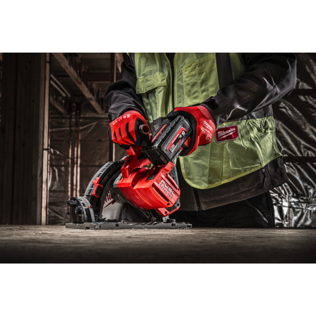 MILWAUKEE M18 FUEL™ 55 mm ponorná pila na dřevo a plast 4933478778