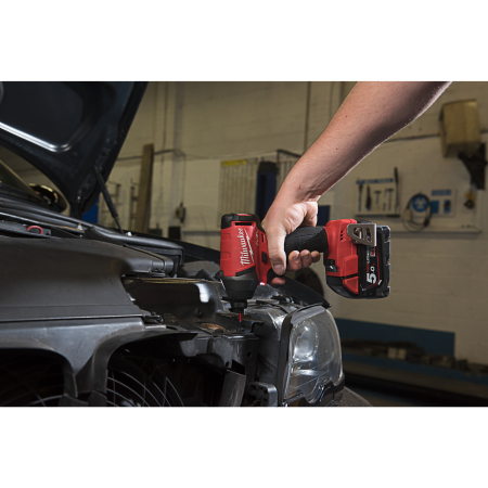 MILWAUKEE M18 FUEL™ SURGE™ ¼″ hex hydraulický rázový utahovák 4933451790