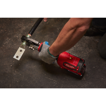 MILWAUKEE M18™ FORCE LOGIC™ Hydraulické krimpovací kleště na kabely 53 kN 4933451194