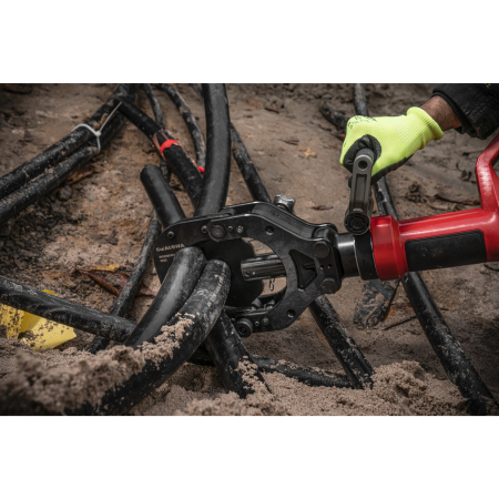MILWAUKEE M18 HSFC125R-802 FORCE LOGIC hydraulické bezpečnostní nůžky na kabely 125 mm 4933492421