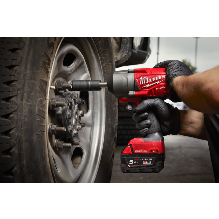 MILWAUKEE M18 FUEL™ ONE-KEY™ ½″ rázový utahovák s pojistným kroužkem a prodlouženým vřetenem 4933478405