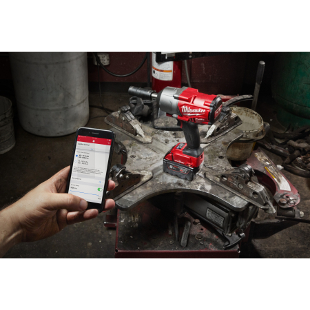 MILWAUKEE M18 FUEL™ ONE-KEY™ ½″ rázový utahovák s pojistným kroužkem a prodlouženým vřetenem 4933478405