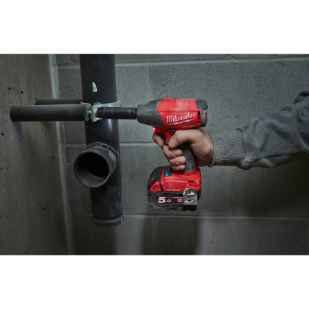 MILWAUKEE M18 FUEL™ ONE-KEY™ ½″ rázový utahovák s pojistným kroužkem 4933451374