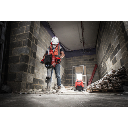MILWAUKEE M18ONESLDP-0 - M18™ ONE-KEY™ LED kompaktní lampa s nabíječkou 4933459160