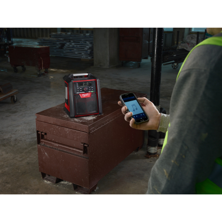 MILWAUKEE M18™ rádio/nabíječka s Bluetooth® 4933446639
