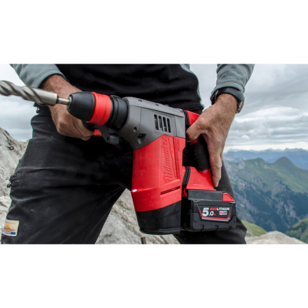 MILWAUKEE M28 FUEL™ 4-režimové kladivo SDS-plus se sklíčidlem FIXTEC 4933448000