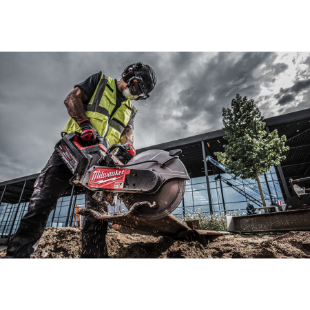 MILWAUKEE MXF COS350G2-0 MX FUEL 350 mm rozbrušovací pila 4933480478