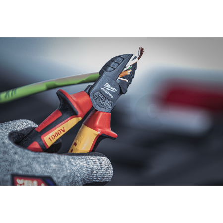 MILWAUKEE VDE boční štípací kleště  180 mm 4932464568