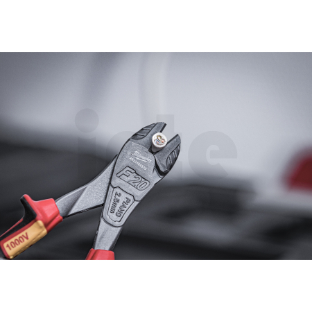 MILWAUKEE VDE boční štípací kleště 180 mm pro náročné použití 4932464570