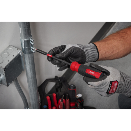 MILWAUKEE Multibitový šroubovák 14 v 1 Shockwave 4932498174