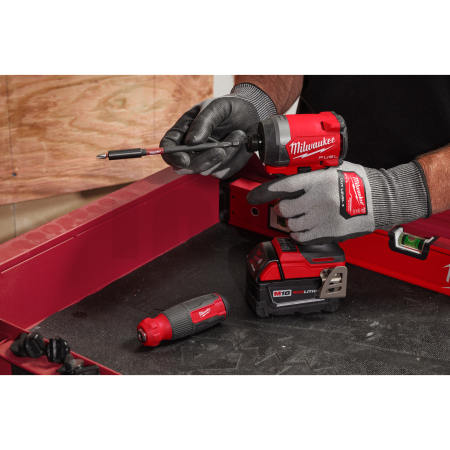 MILWAUKEE Multibitový šroubovák 14 v 1 Shockwave 4932498174