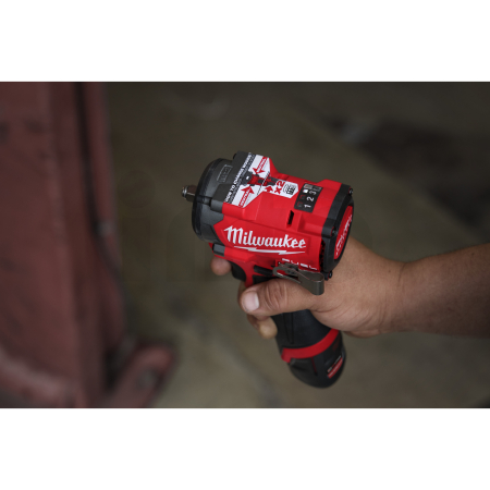 MILWAUKEE M12 FCIWF12G3-0 M12 FUEL ½″ kompaktní rázový utahovák s pojistným kroužkem 4933493454