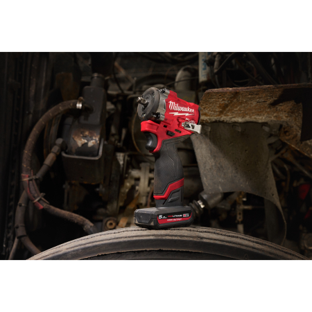 MILWAUKEE M12 FCIWF12G3-502X M12 FUEL ½″ kompaktní rázový utahovák s pojistným kroužkem 4933493455