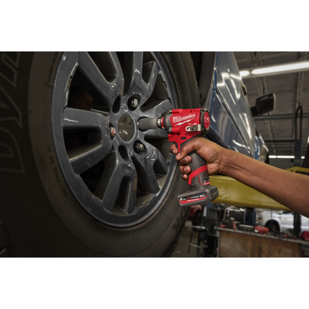MILWAUKEE M12 FCIWF38G3-0 FUEL ⅜″  kompaktní rázový utahovák s třecím kroužkem 4933493451