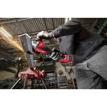 MILWAUKEE M18 FHSAG125XPDB2-802X M18 FUEL vysoce výkonná 125mm bruska s brzdou a kolébovým spínačem 4933493418