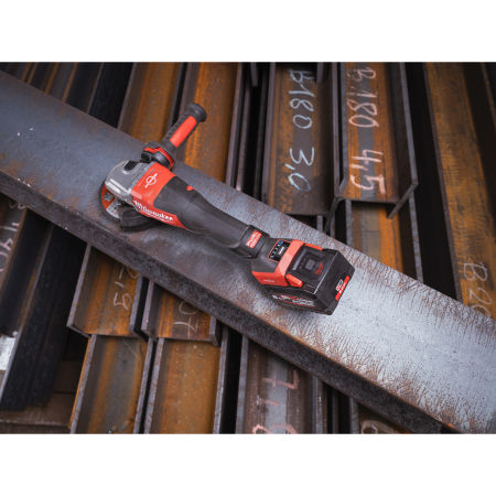 MILWAUKEE M18 FHSAGO125VXPDB2-802X M18 FUEL vysoce výkonná úhlová bruska 125 mm s variabilními otáčkami a ONE-KEY 4933493420