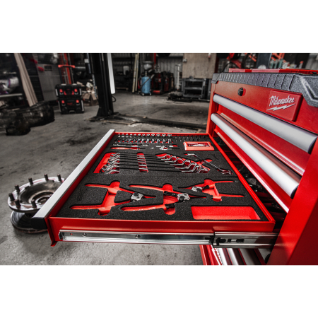MILWAUKEE TOOLGUARD 27" / 69 cm ocelová skříňka na kolečkách se 7 zásuvkami 4932498252