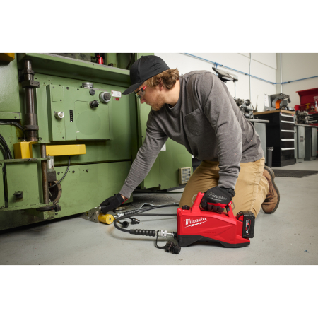 MILWAUKEE M18 HMP700-501 hydraulické mini čerpadlo 700 bar 4933493921