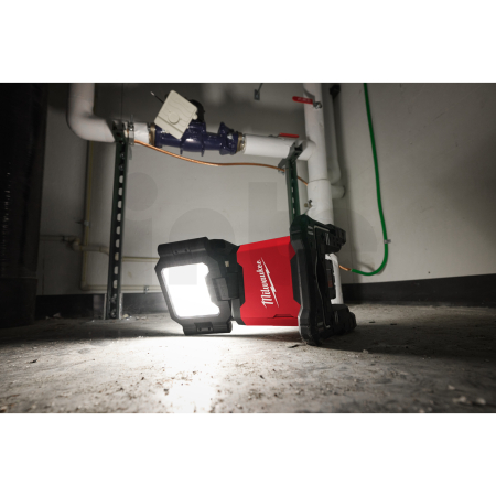 MILWAUKEE M18 MDTL-0 Vícesměrové pracovní světlo 4933498149