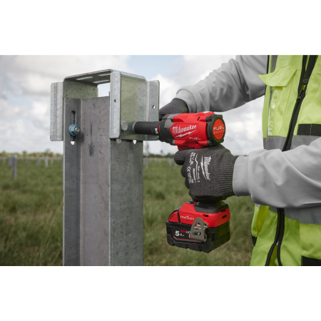 MILWAUKEE M18 ONEFIW2FC12-0X 1/2 kompaktní rázový utahovák s kontrolovaným točivým momentem 4933493412