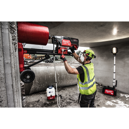 MILWAUKEE MXF TLIC-601 MX FUEL kompaktní staveništní světlo 4933498072