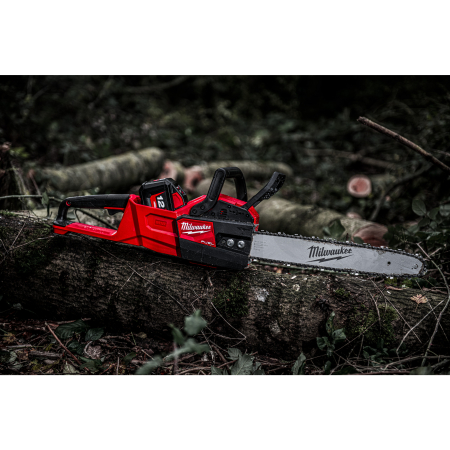 MILWAUKEE M18 FCHS-122 FUEL řetězová pila s lištou 40 cm 4933499217