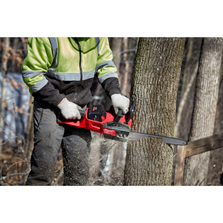 MILWAUKEE M18 FCHS35-122 FUEL Řetězová pila s lištou 35 cm 4933499223