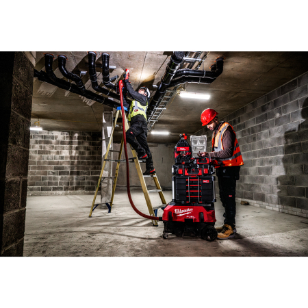 MILWAUKEE M18 FUEL™ odsavač prachu třídy M AC/DC na dva akumulátory a technologií VACLINK™ 4933498142