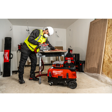 MILWAUKEE M18 FUEL™ odsavač prachu třídy M AC/DC na dva akumulátory a technologií VACLINK™ 4933498142