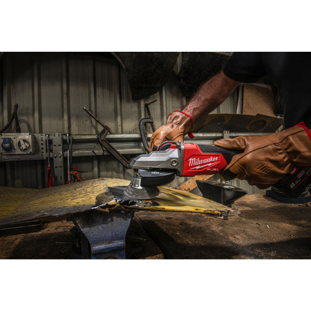 MILWAUKEE Hrnkový kartáč M14 65 mm, nerezový, vlnitý drát 0,35 mm – 1 ks 4932501751