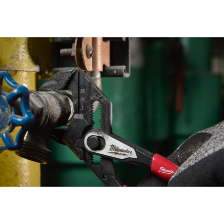 MILWAUKEE Klešťový klíč, kleště 180 mm 4932501149