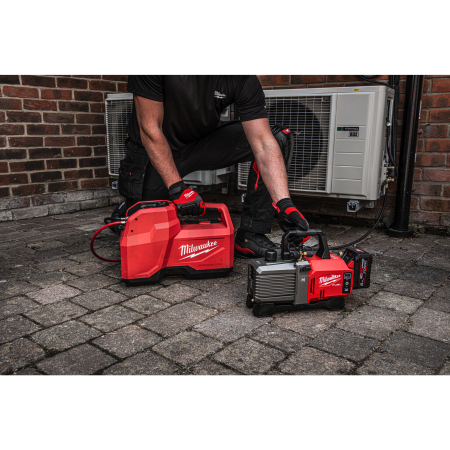 MILWAUKEE M18™ bezuhlíkové odsávací čerpadlo 4933498173